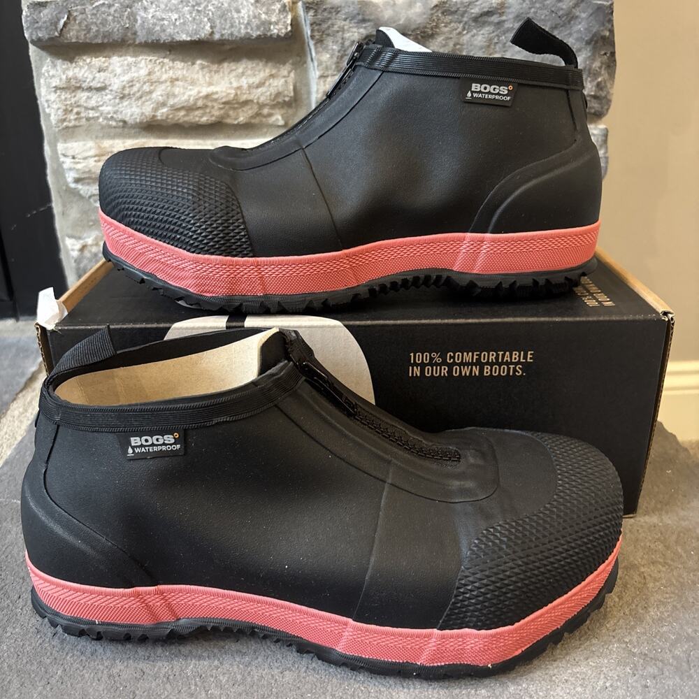 New Bogs Overshoe Zip Black/Pink Composite Safety Toe Shoes Men’s 7 / Women’s 9